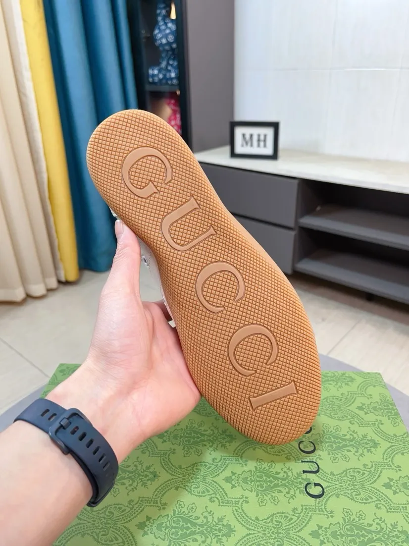 Men's shoes 💰458🌹🌹[GUCCI] Gucci's new lace-up casual men's shoes are on the market first, and the materials and workmanship are superior to all versions on the market. The highest quality shipped first-layer cowhide with imported original perforated materials➕Genuine leather lining, privately molded soft outsole, high foot comfort, imported special materials highlight the brand's unique charm, high-end customization 38-44
